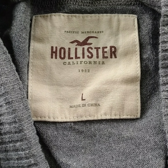 Hollister 3/4 sleeve 3-button sweater - Picture 2 of 5